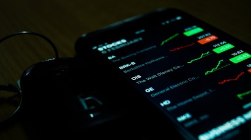 Jakie są korzyści z prowadzenia bankowości internetowej dla firm?